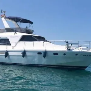 Beautiful Boat Botel Sant Adria de Besos