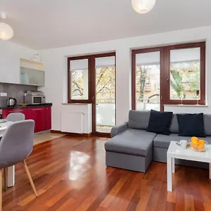 https://royal-apartments-bay.sopothotels.com