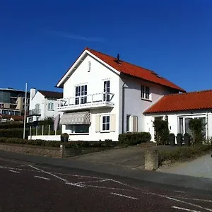 https://studio-sunrise.zandvoort-hotels.com